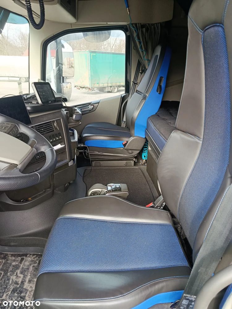 Volvo FH - 9