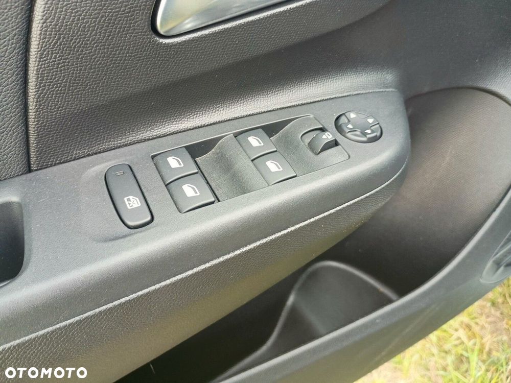 Opel Corsa - 20