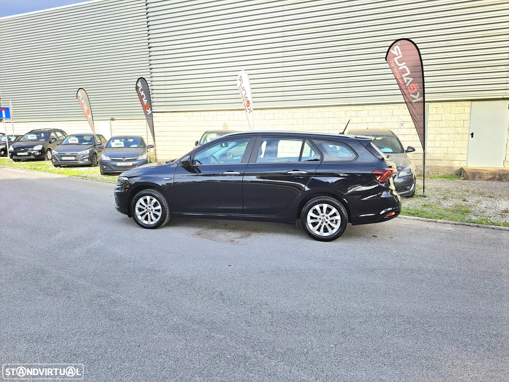 Fiat Tipo Station Wagon 1.3 M-Jet Lounge Tech - 25
