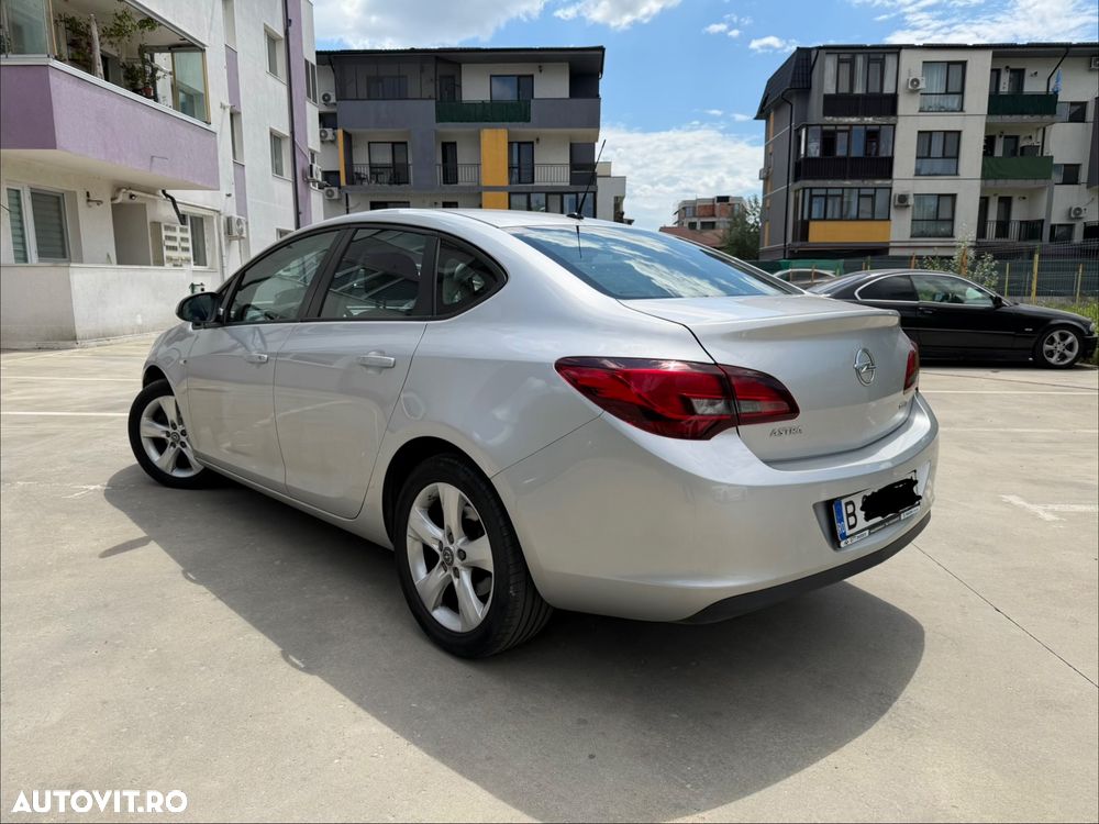 Opel Astra - 3