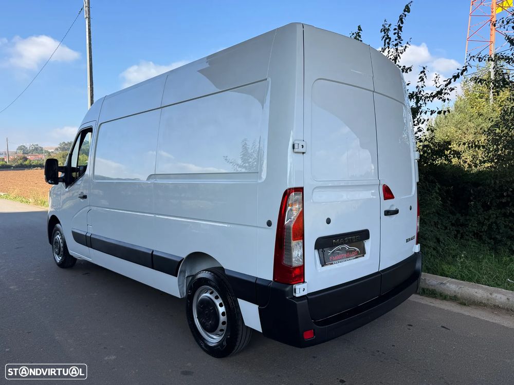 Renault Master 2.3 BlueDci 135 L2H2 Confort - 18