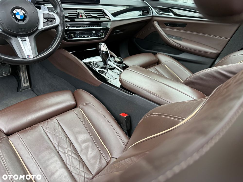 BMW Seria 5 530e M Sport sport - 37