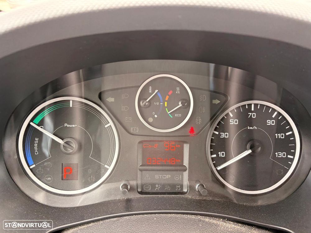 Peugeot e-partner - 13