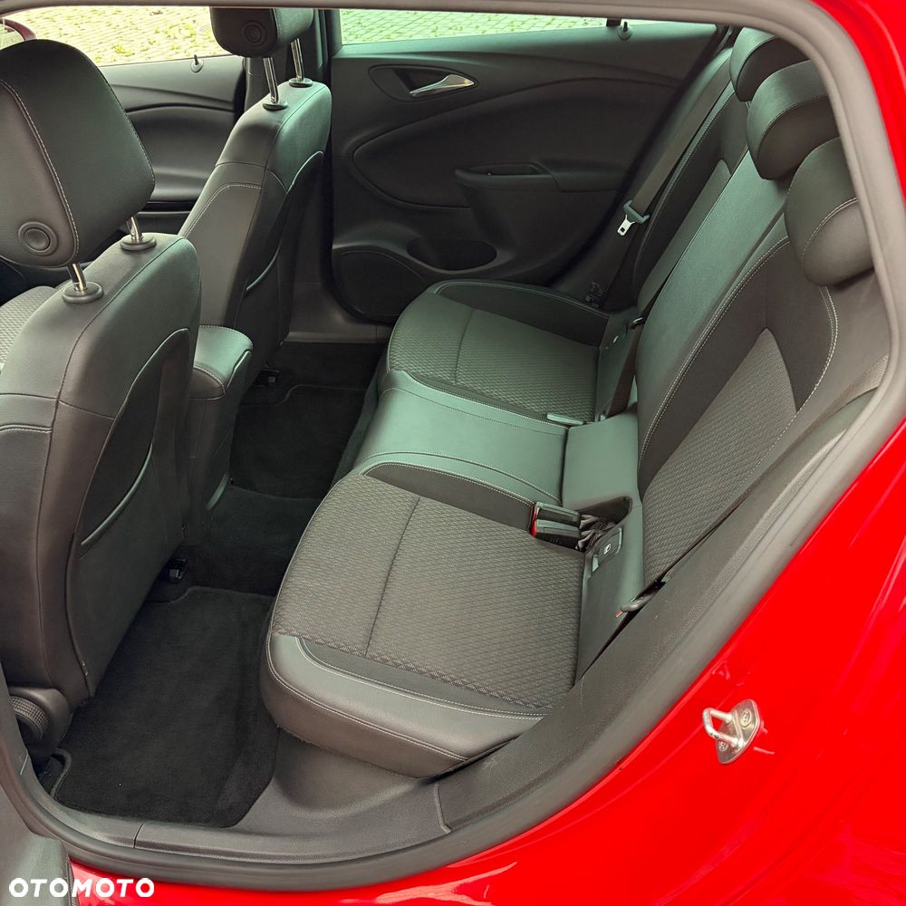 Opel Astra 1.4 Turbo Innovation - 26