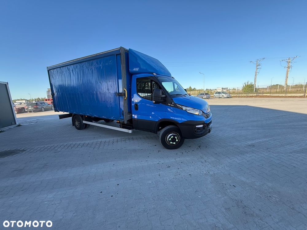 Iveco Daily* 72c18 Daily Zabudowa TEKBO  (firanka/kurtyna) - 2
