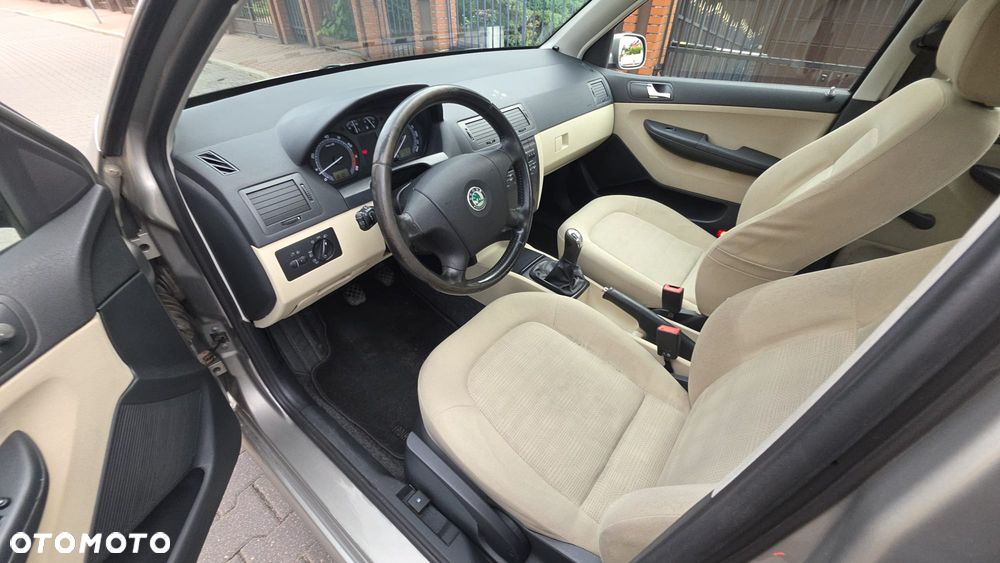 Skoda Fabia - 23