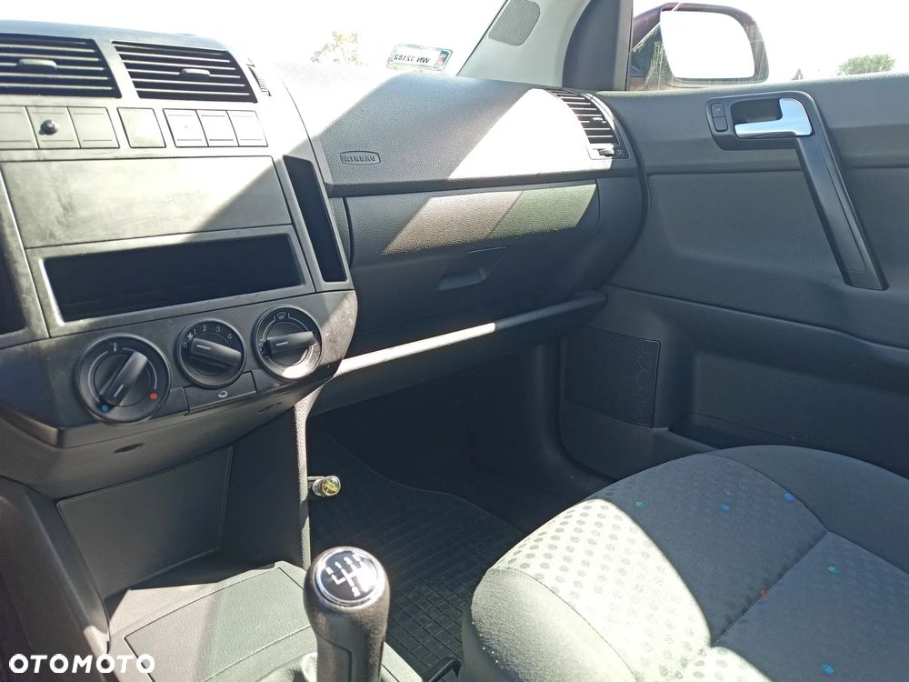 Volkswagen Polo - 13