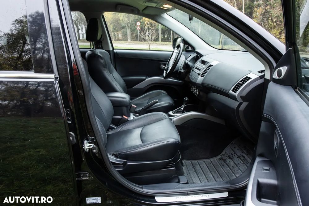 Mitsubishi Outlander - 9