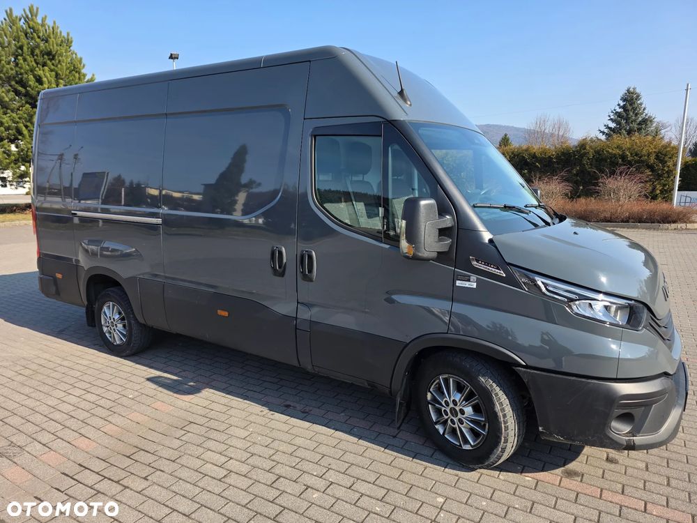 Iveco IVECO DAILY 35S18HA8 V – L3H2 - 17