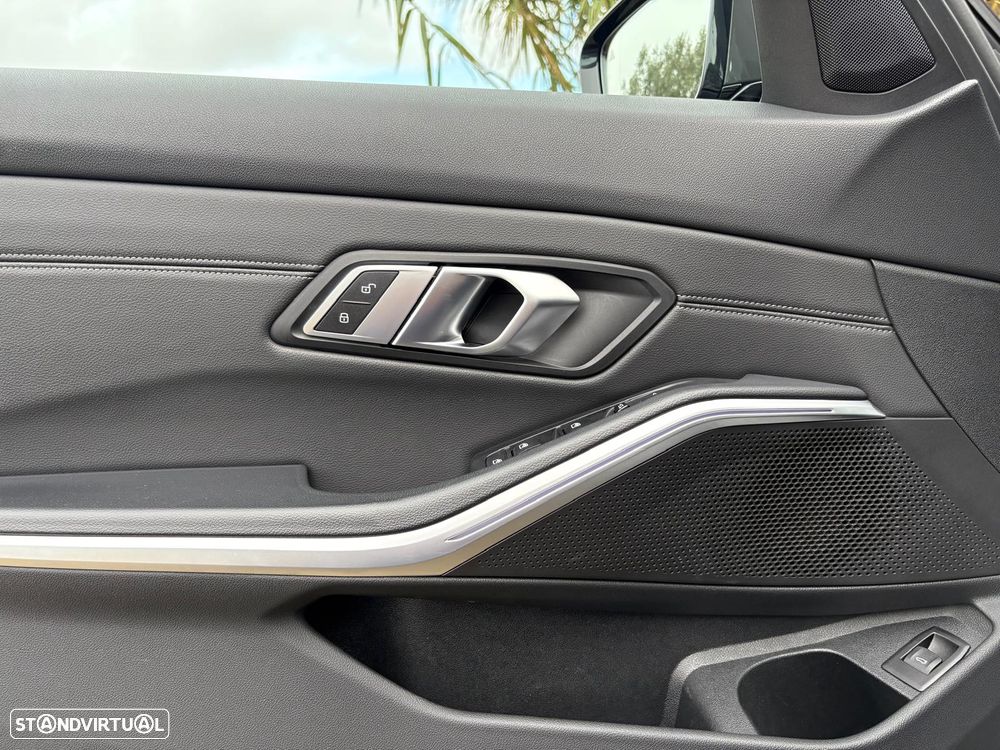 BMW 320 d Touring Aut. Edition M Sport Shadow - 19