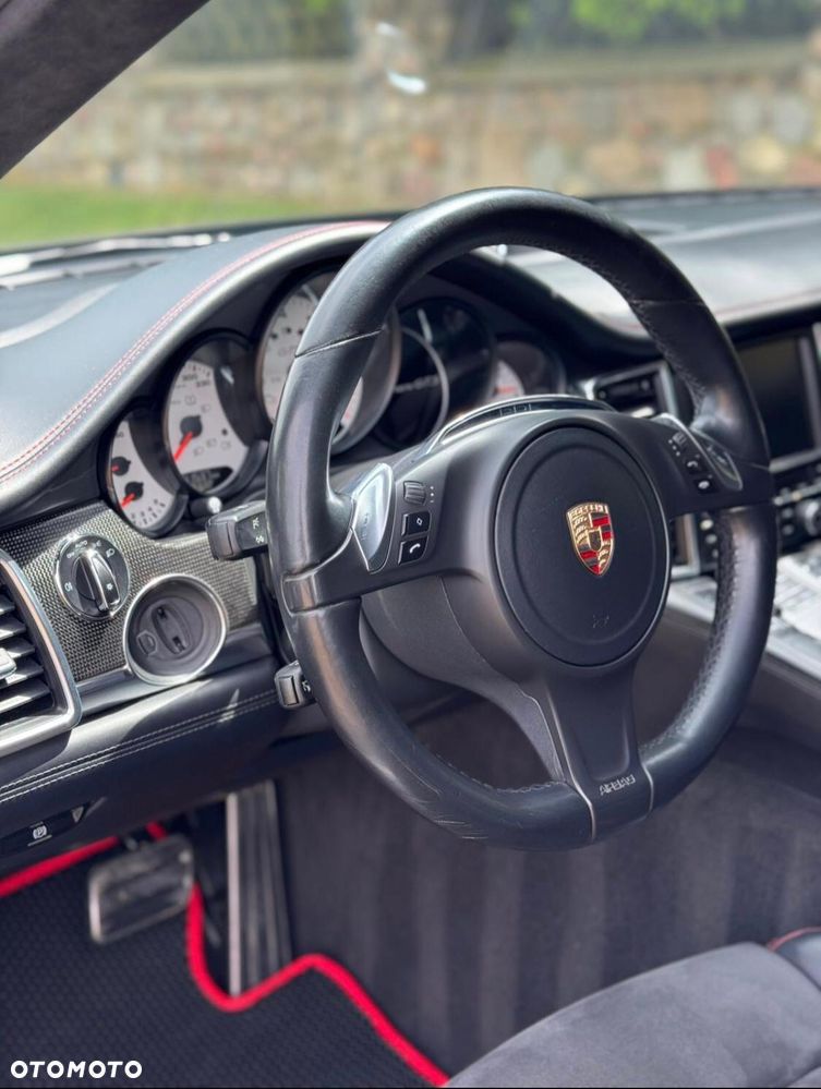 Porsche Panamera GTS - 10