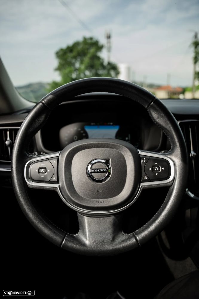 Volvo V60 2.0 T6 AWD TE R-Design - 32