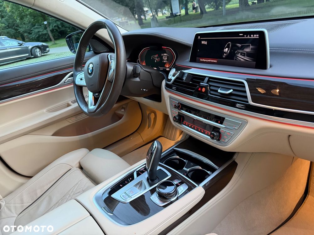 BMW Seria 7 740d xDrive - 22