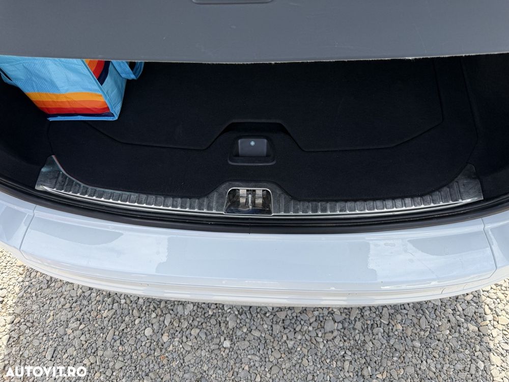 Volvo XC 60 D4 Momentum Pro - 12