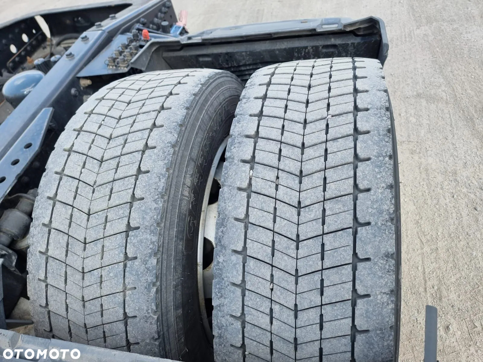 MAN TGX 18.470 LOWDECK PO KONTRAKCIE DUZA KABINA RETARDER ASYSTENT MARTWEGO POLA SALON PL AUTOMAT ZBIORNIKI 1090 LITRÓW RADAR - 24