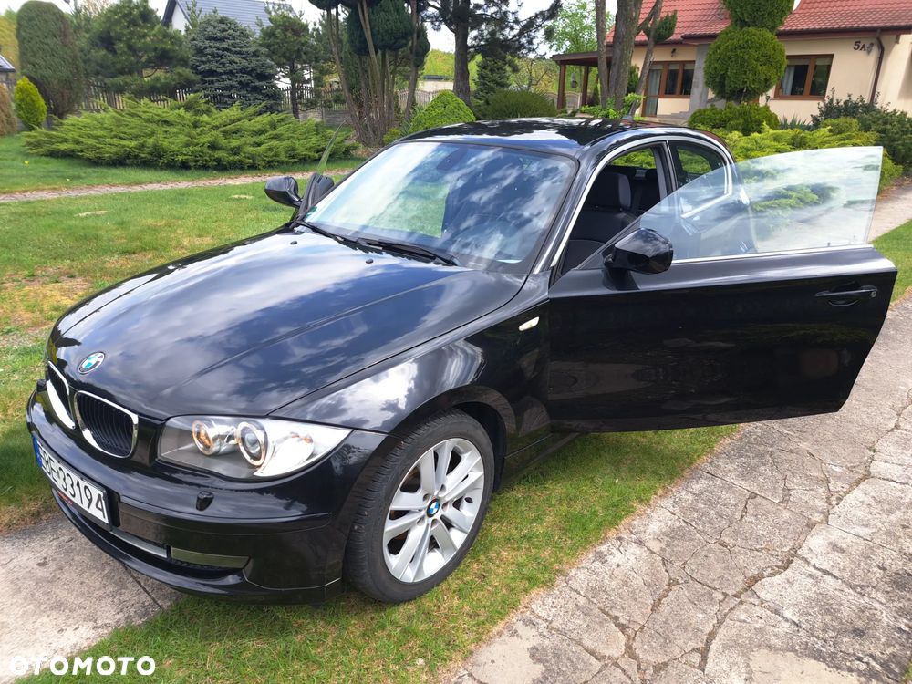BMW Seria 1 116i - 25