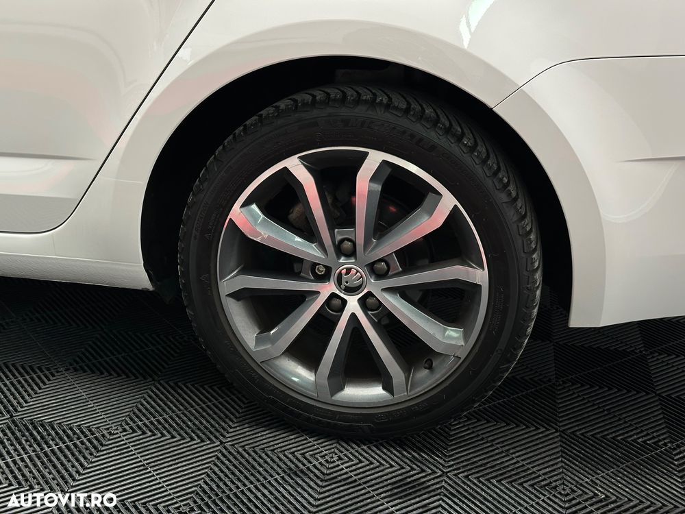 Skoda Octavia 1.5 TSI e-TEC DSG Edition - 40