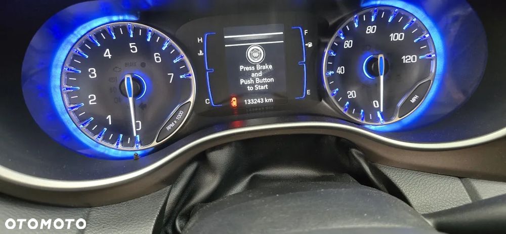 Chrysler Pacifica - 17