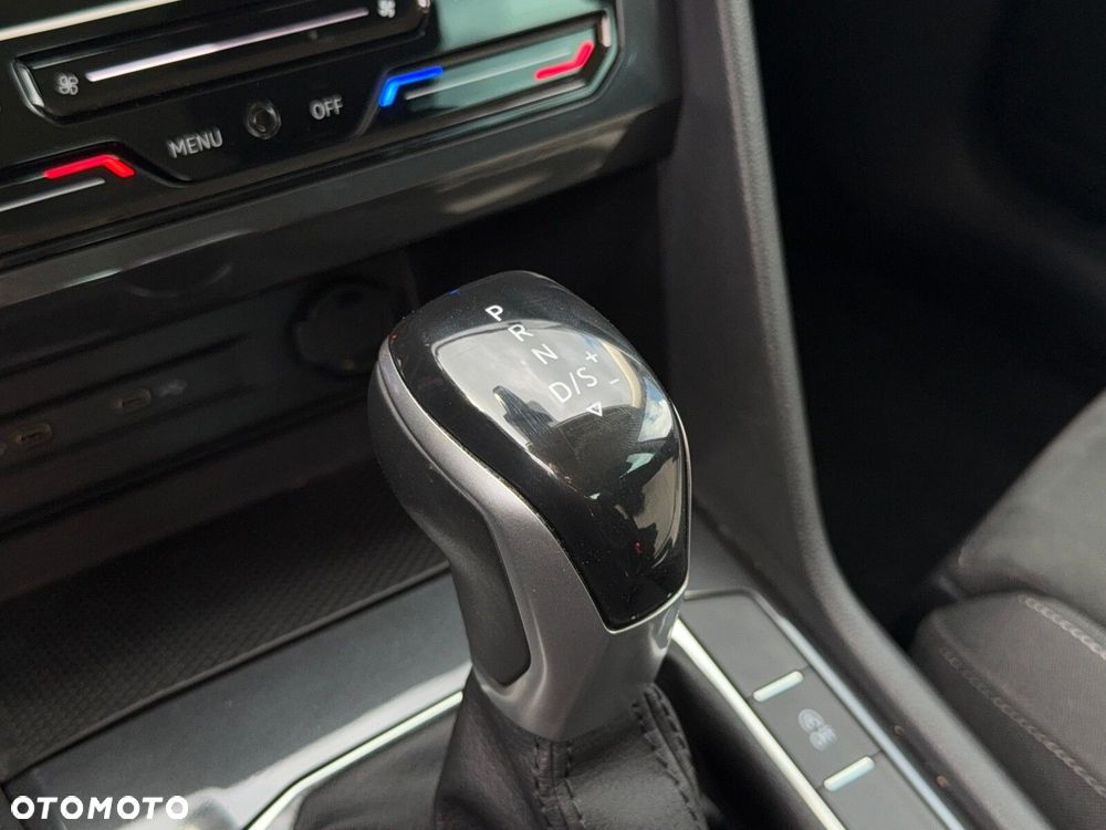 Volkswagen Tiguan - 28