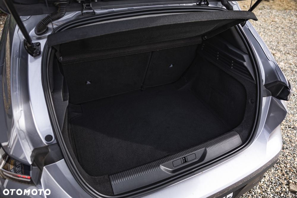 Peugeot 308 PureTech 130 GPF EAT8 Stop & Start Allure Business-Paket - 40