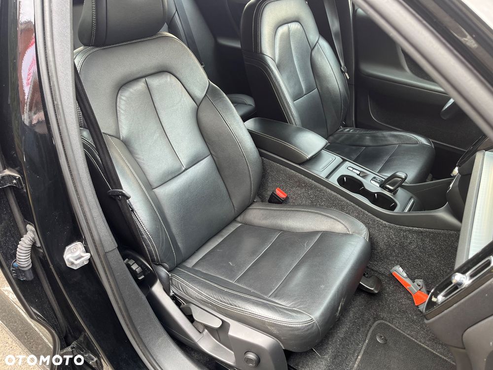 Volvo XC 40 D3 AWD Momentum Pro - 13