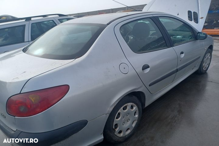 Egr Peugeot 206 1 (facelift)  [din 2002 pana  2009] Sedan 1.4 MT (75 hp) - 7