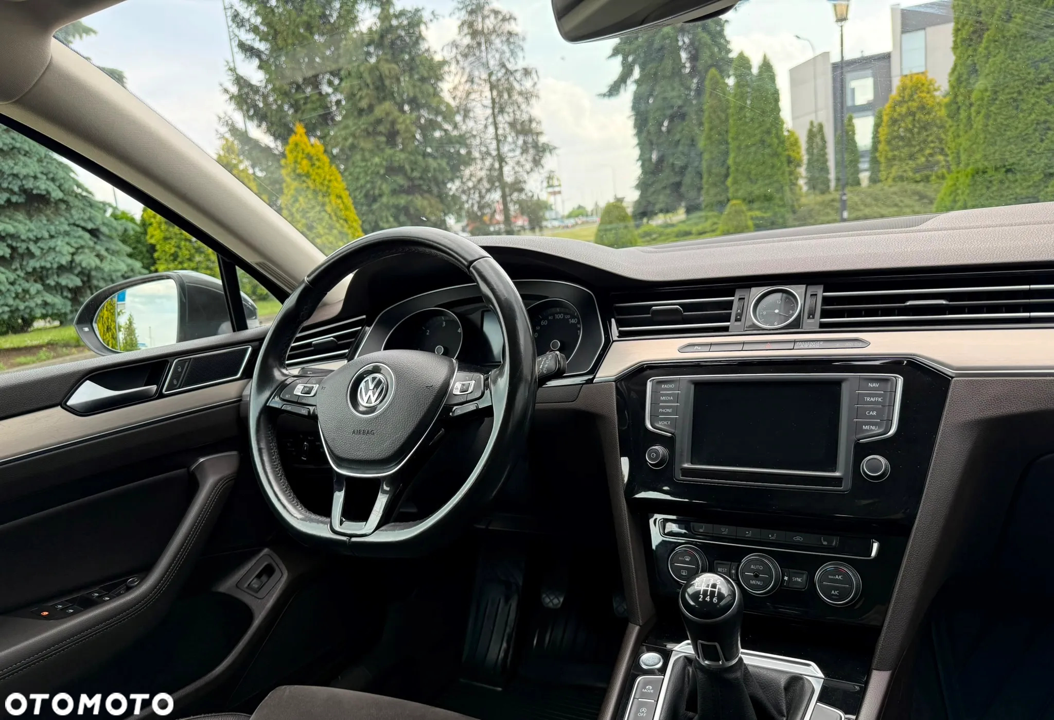 Volkswagen Passat 2.0 TDI BMT Highline - 19