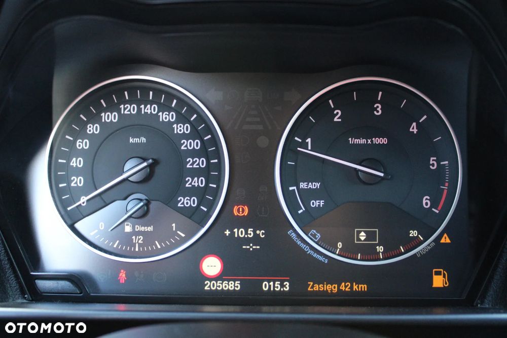 BMW Seria 1 120d Sport Line - 38