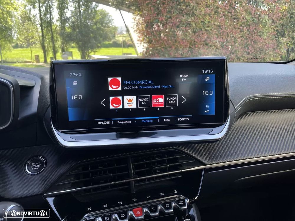 Peugeot 2008 PureTech 130 EAT8 GT - 31