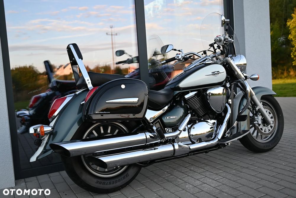 Suzuki Intruder - 40