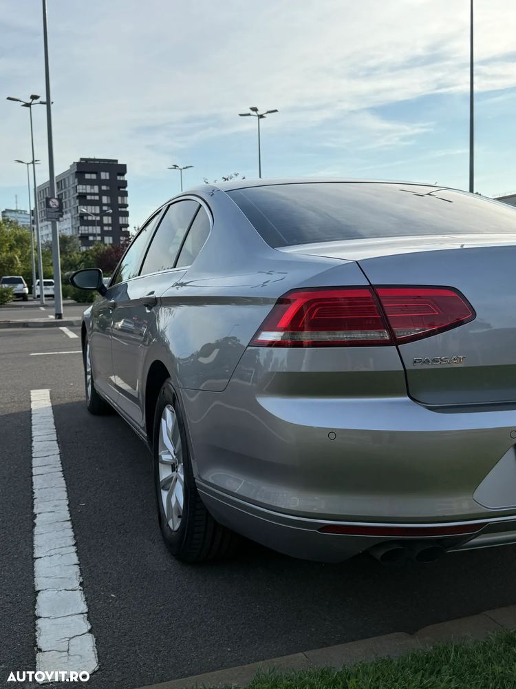 Volkswagen Passat 2.0 TDI DSG Comfortline - 4