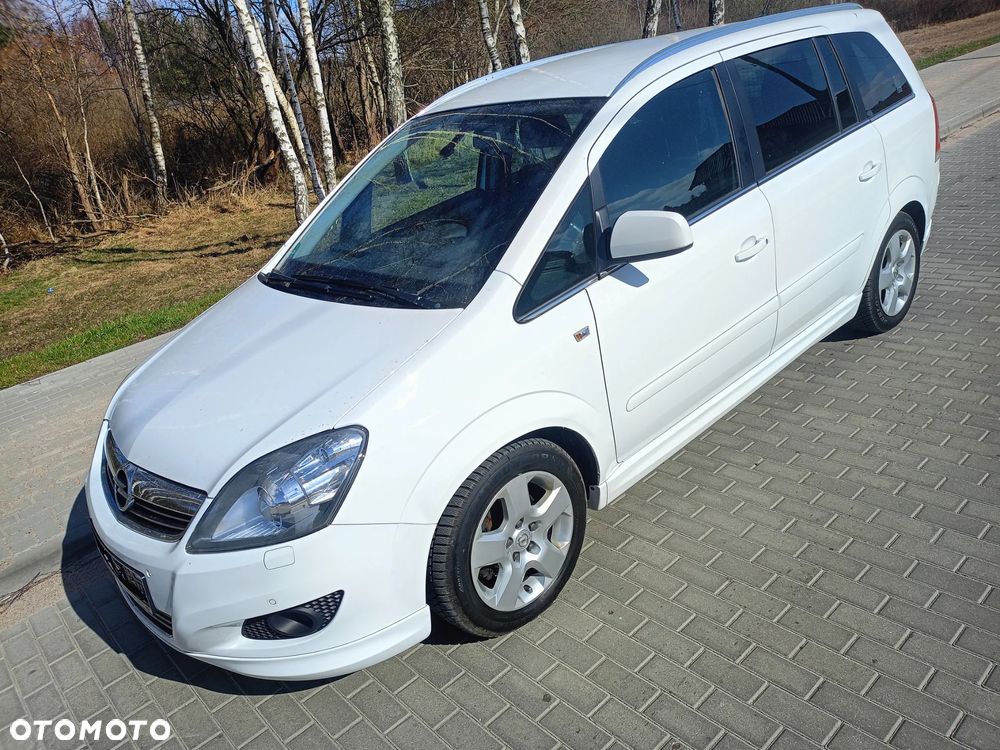 Opel Zafira 1.8 Design Edition - 1