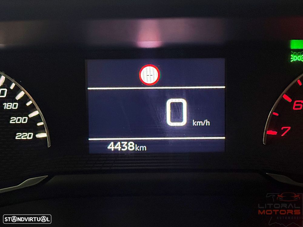 Peugeot 208 1.2 PureTech SE Style - 26