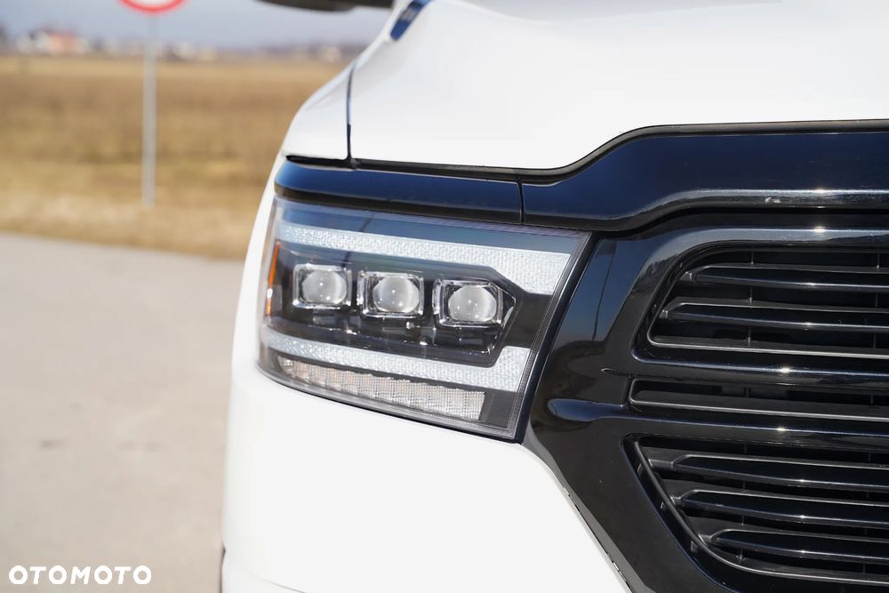 RAM 1500 5.7 Crew Cab Bighorn - 11