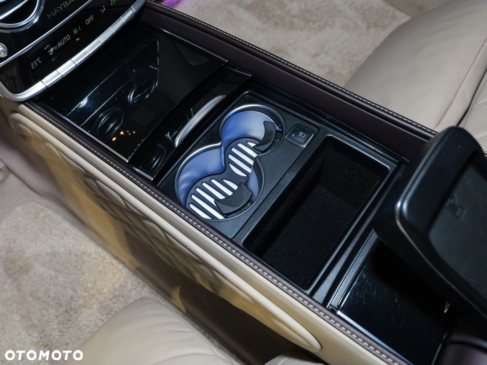 Mercedes-Benz Maybach Klasa S 560 4-Matic - 37