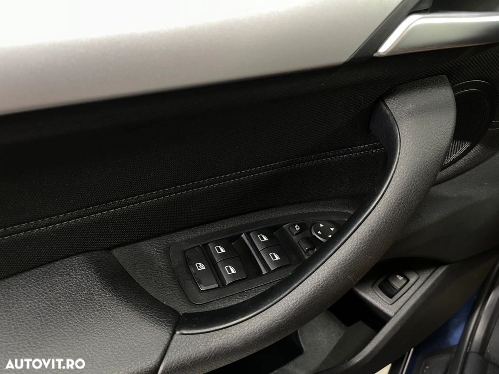 BMW X1 xDrive20i AT - 25