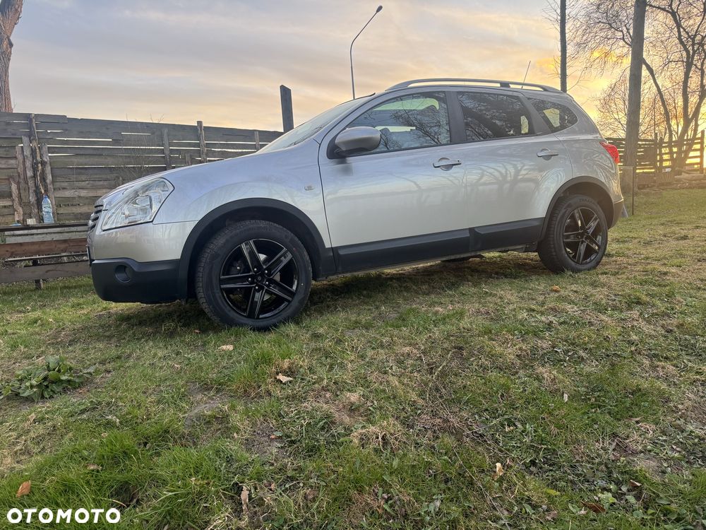 Nissan Qashqai+2 - 4