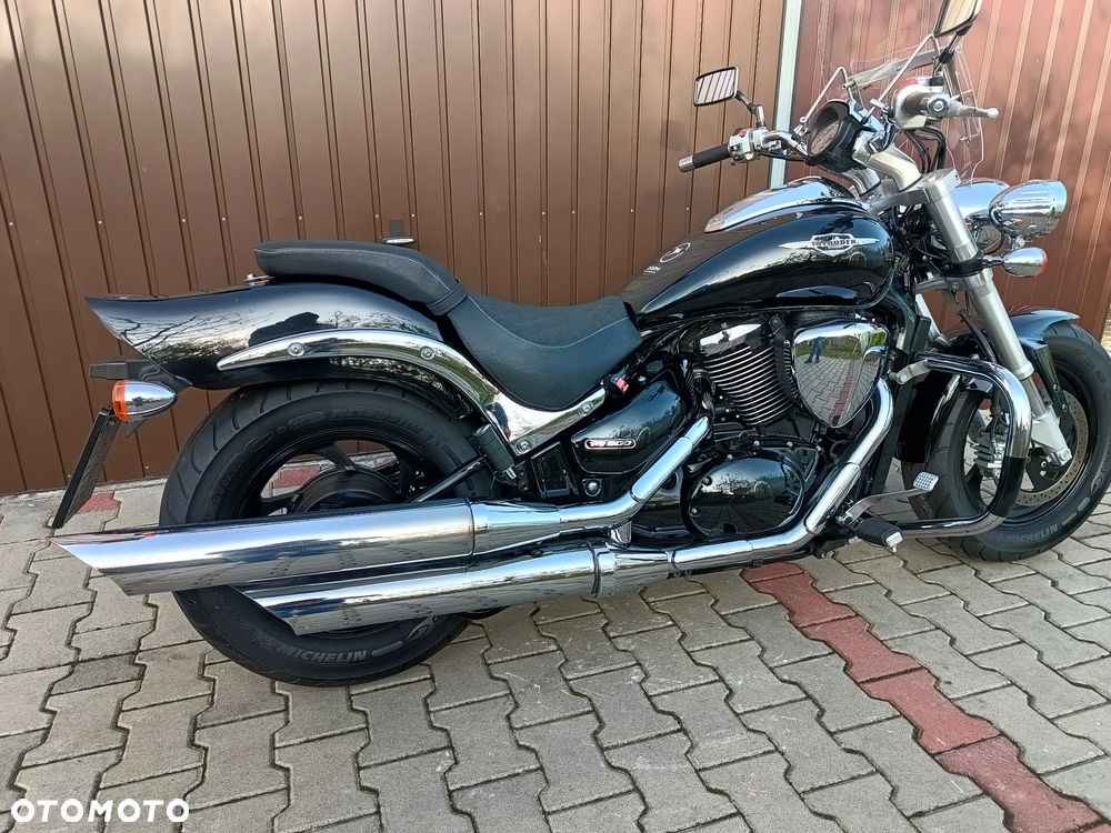 Suzuki Intruder - 9