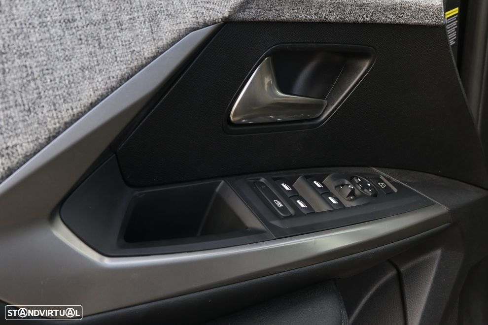 Peugeot 3008 1.2 Hybrid Allure e-DCS6 - 18