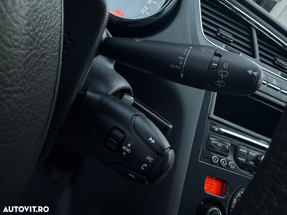 Peugeot 5008 155 THP Automatik Active - 27