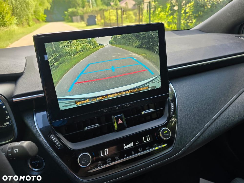 Toyota Corolla 1.8 Hybrid Comfort - 22