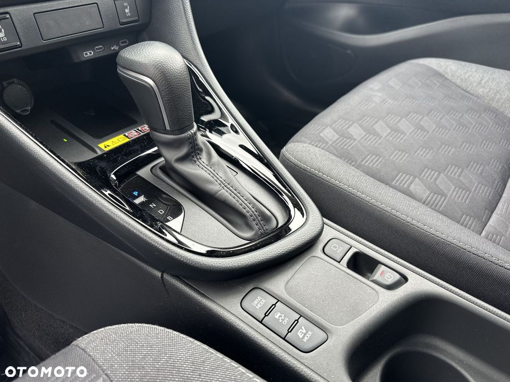 Toyota Yaris Hybrid 1.5 Style - 21