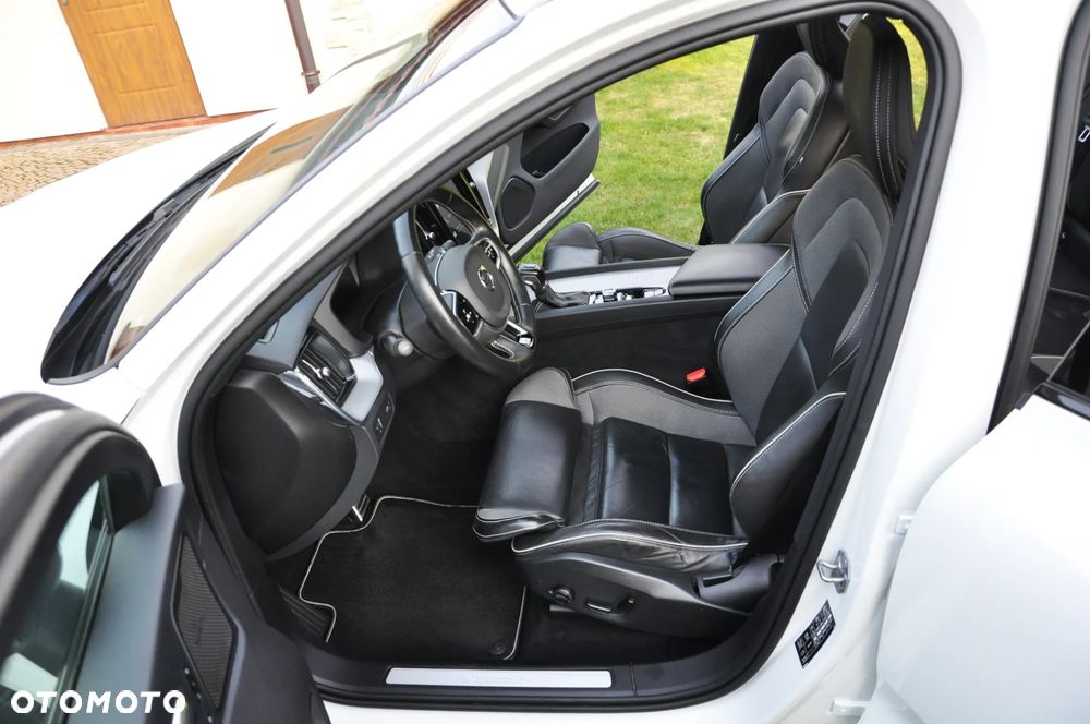 Volvo XC 60 D4 Geartronic RDesign - 26