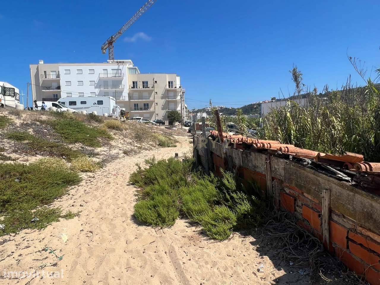 Terreno na NAZARÉ ( Junto à marginal) e perto da praia - Grande imagem: 5/10