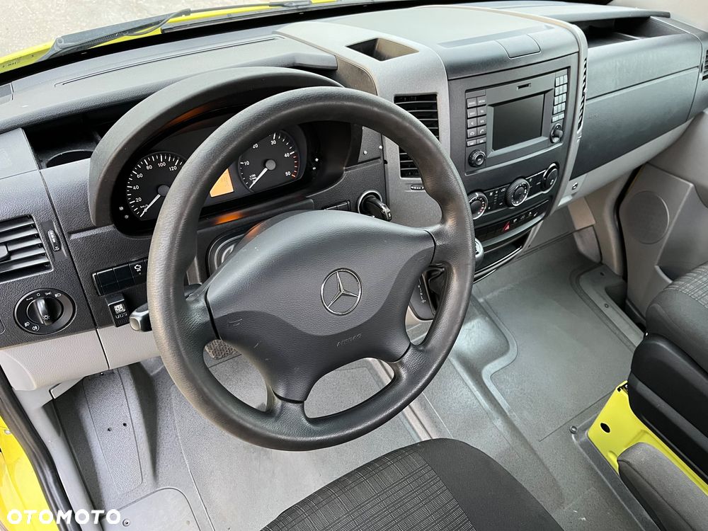 Mercedes-Benz Sprinter - 6