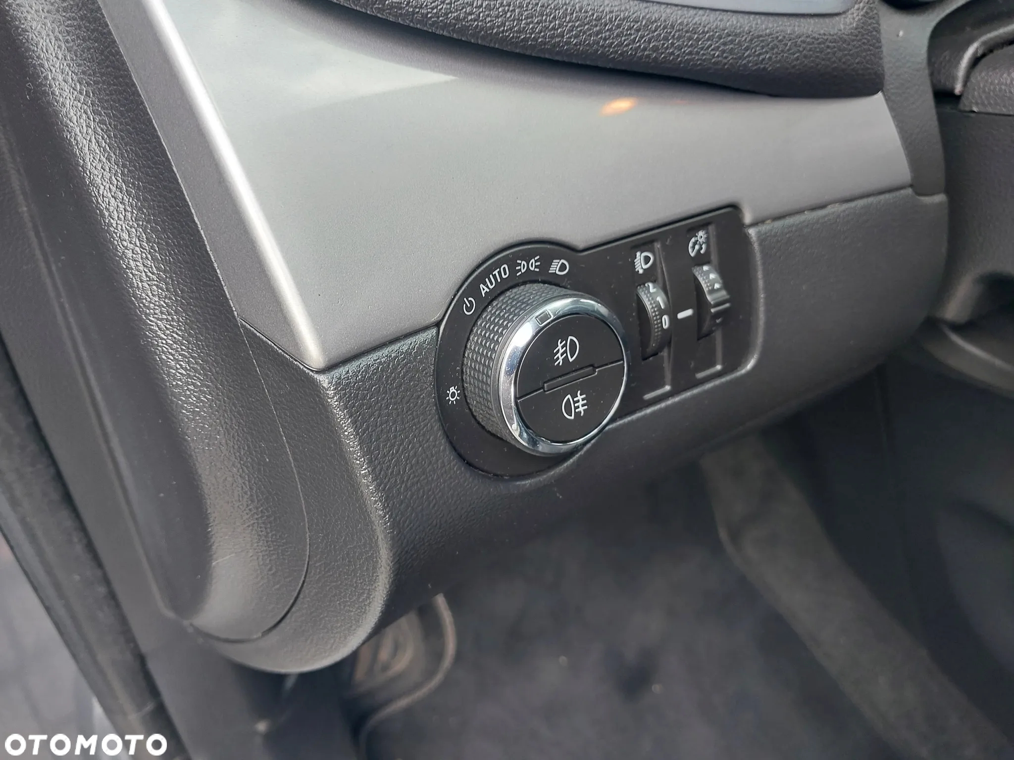 Opel Mokka X 1.6 Essentia S&S - 11