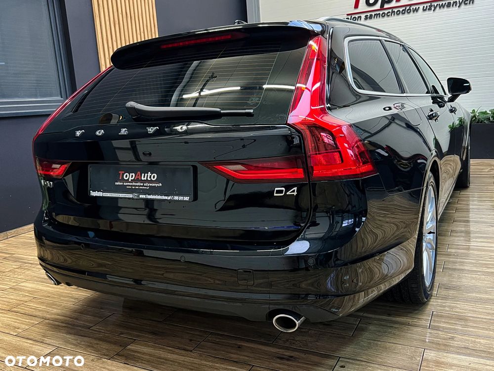 Volvo V90 D4 Momentum Pro - 9