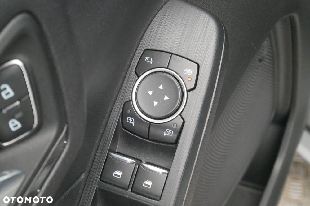 Ford Kuga - 31