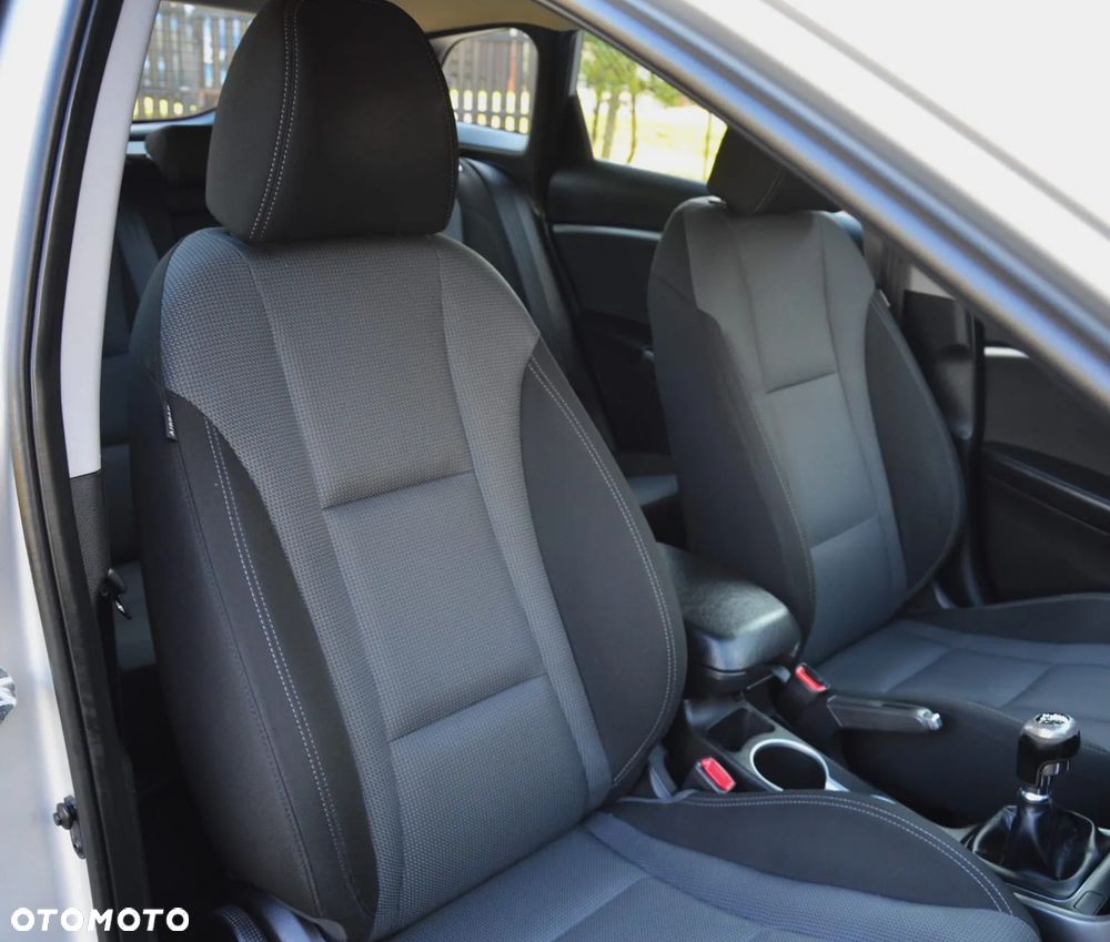 Hyundai i30 Kombi 1.6 CRDI Family - 29