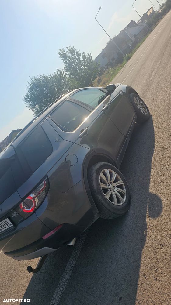 Land Rover Discovery Sport - 8